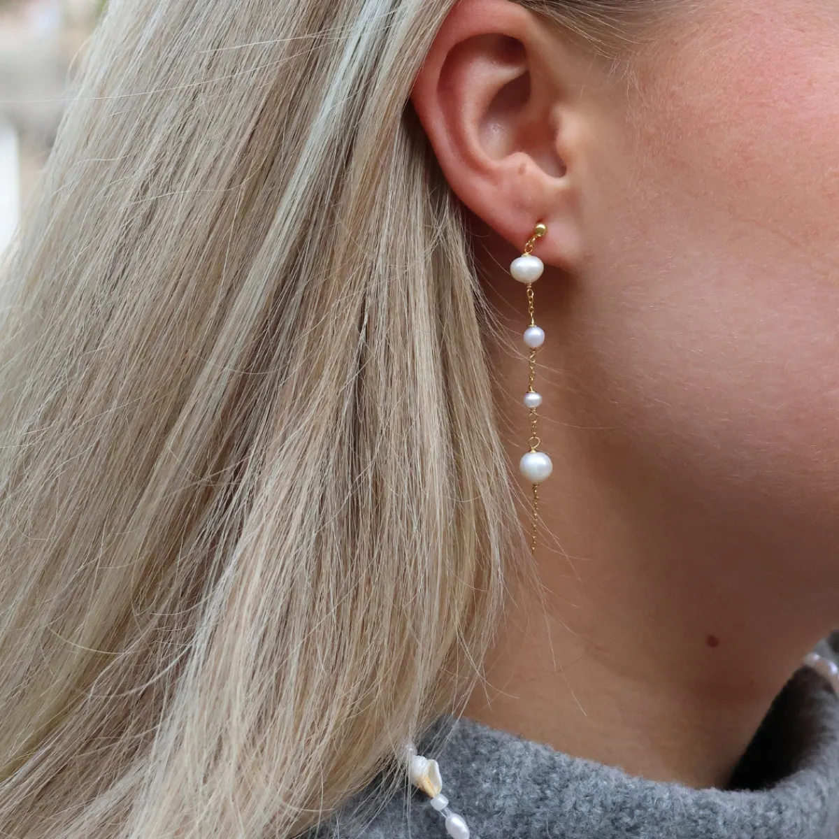 esta_pearl_reringe_1.webp Øreringe | Favoritter*Winther Studio Esta Pearl Øreringe