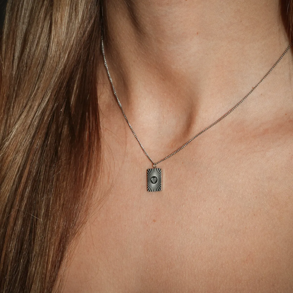 heart_helios_halskde_1.webp Halskæder | Favoritter*Winther Studio Heart Helios Halskæde